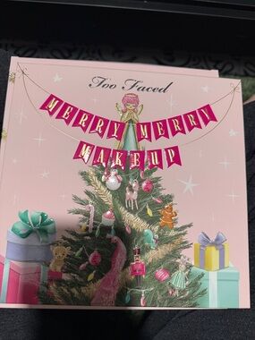 Too Faced Pink Holiday Merry Merry Makeup Palette